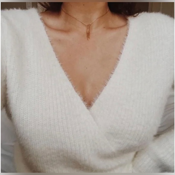 NWOT Pure Collection Criss Cross Fuzzy White Sweater - Picture 1 of 4